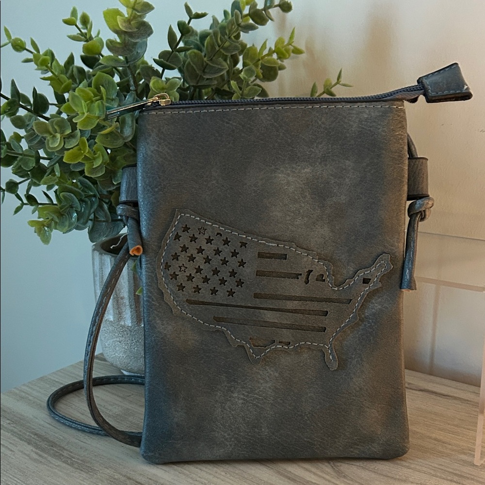 USA Flag Design crossbody bag NWOT